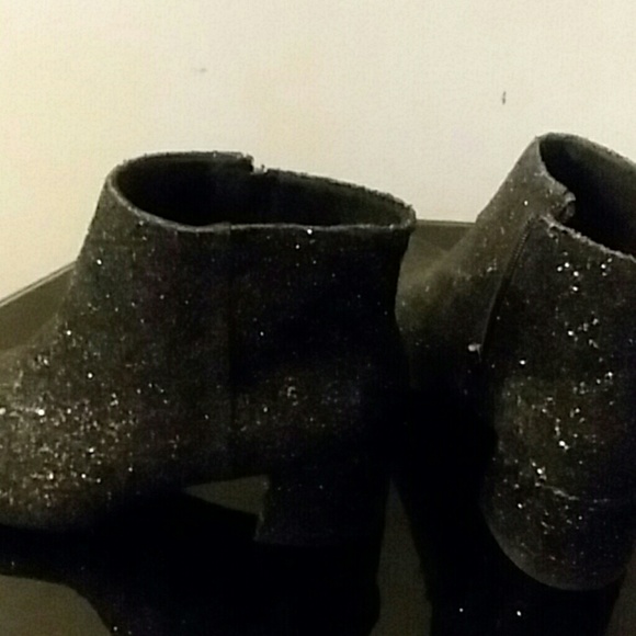 heels - Picture 4 of 4